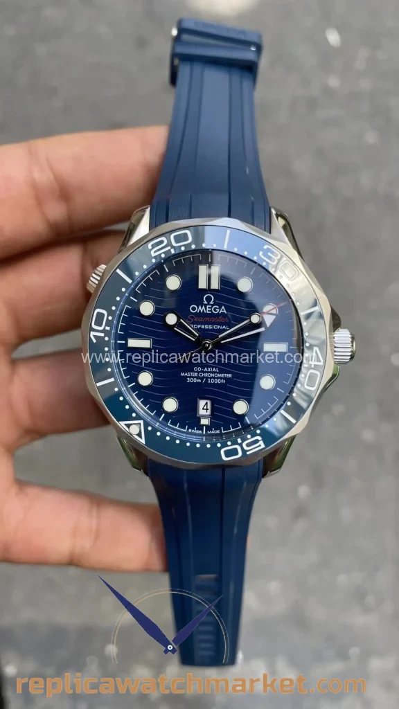 Replica Omega Seamaster Diver 300M Automatic Blue Dial Blue Rubber 41 mm — product view 1