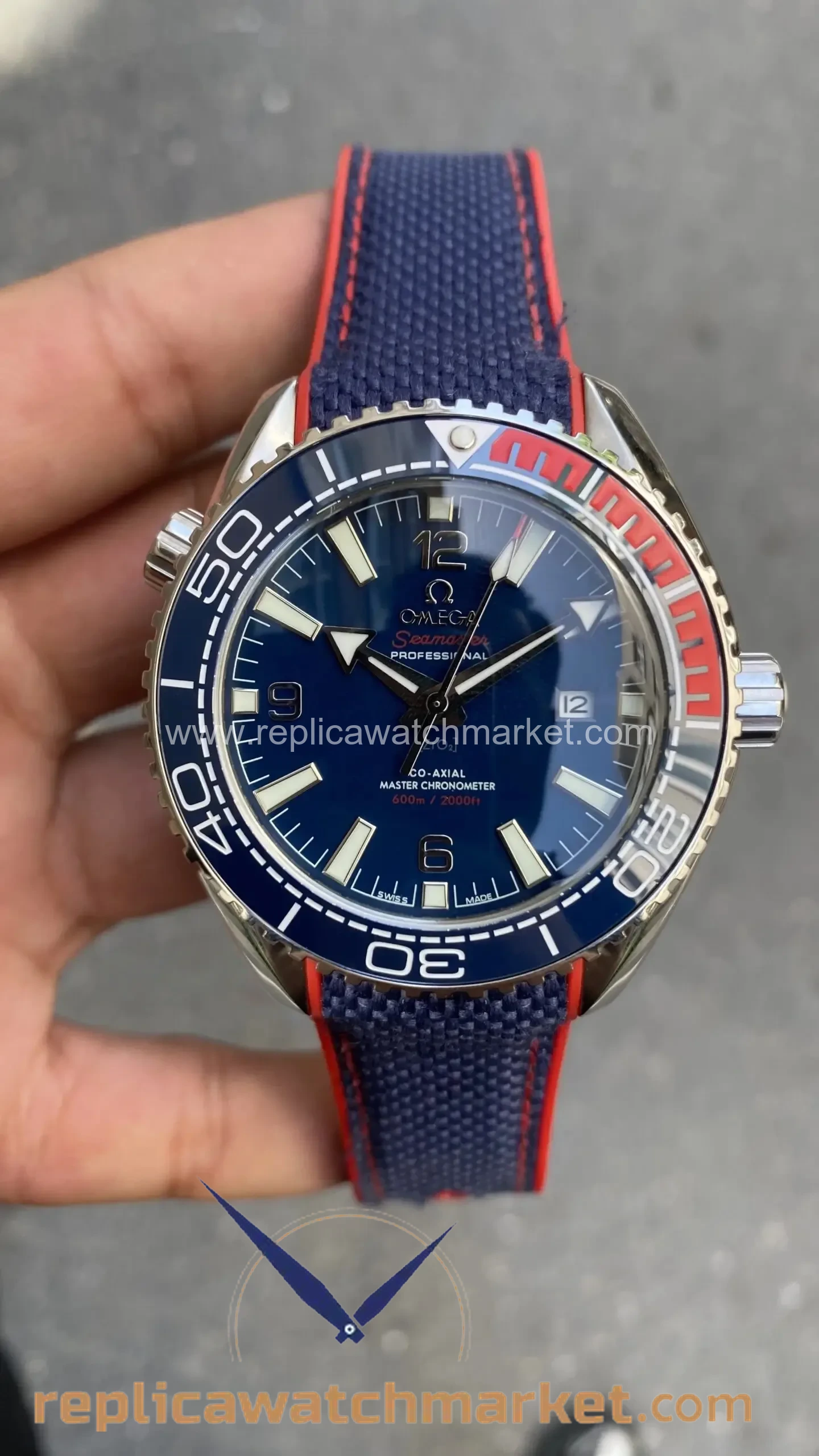 Replica Omega Seamaster Planet Ocean PyeongChang 2018 Limited Edition Rubber 43 mm — product view 1