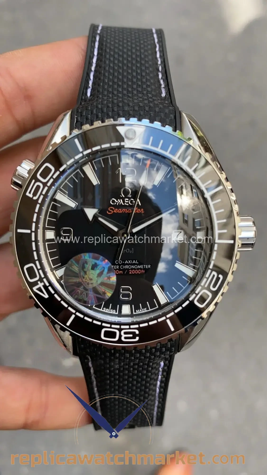Replica Omega Seamaster Planet Ocean 600M Automatic Black Dial Black Rubber 45 mm — product view 1