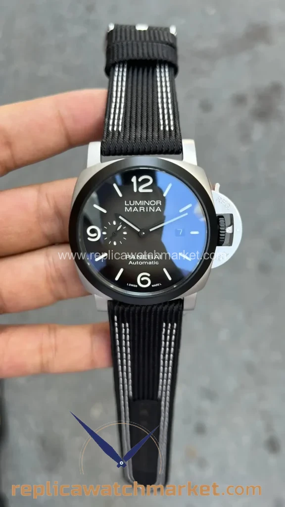 Replica Panerai Luminor Marina Guillaume Néry Edition Titanium 70th Anniversary 44 mm — product view 1