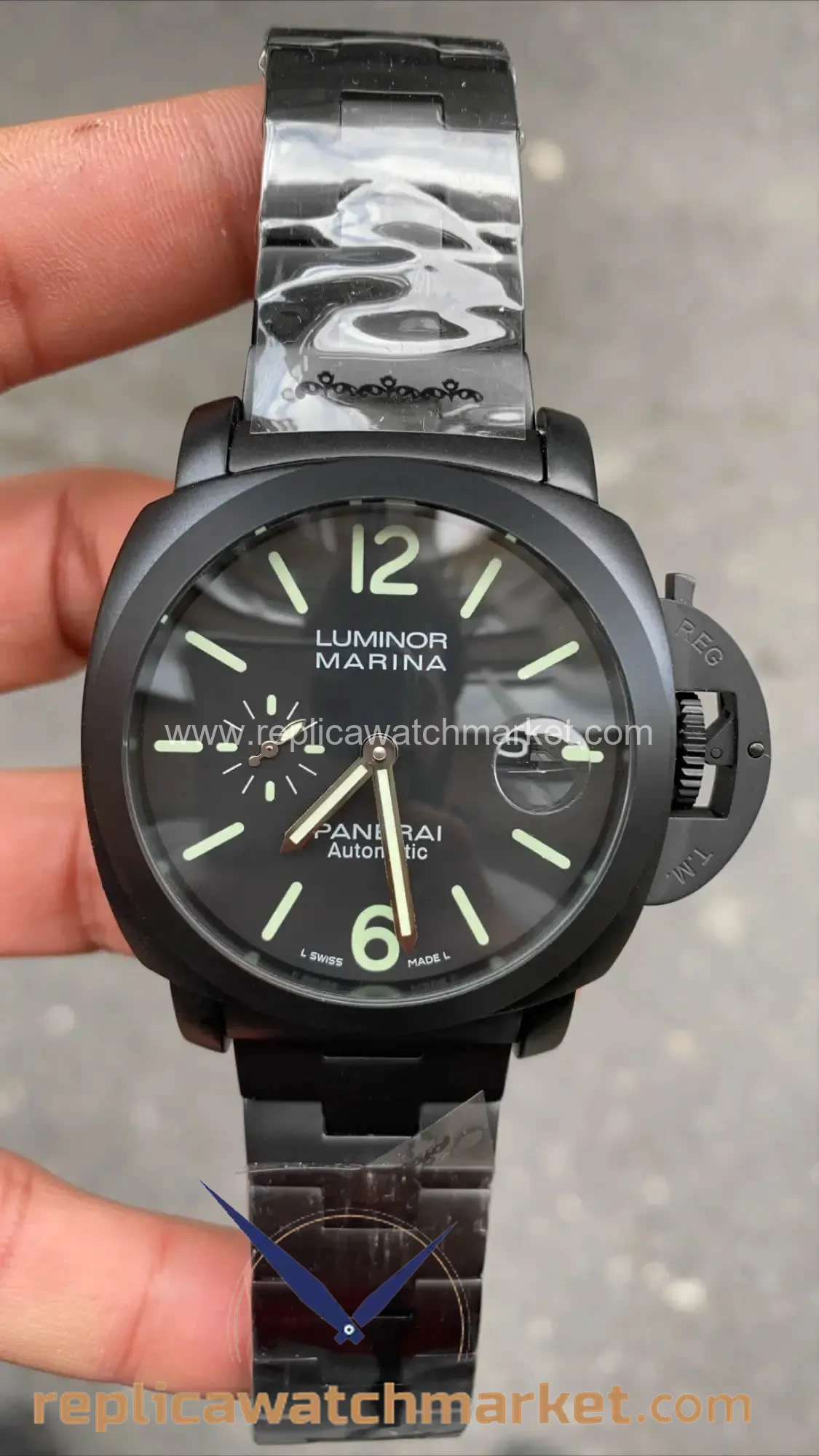 Replica Panerai Luminor Marina PVD Case Black Dial 48 mm — product view 1