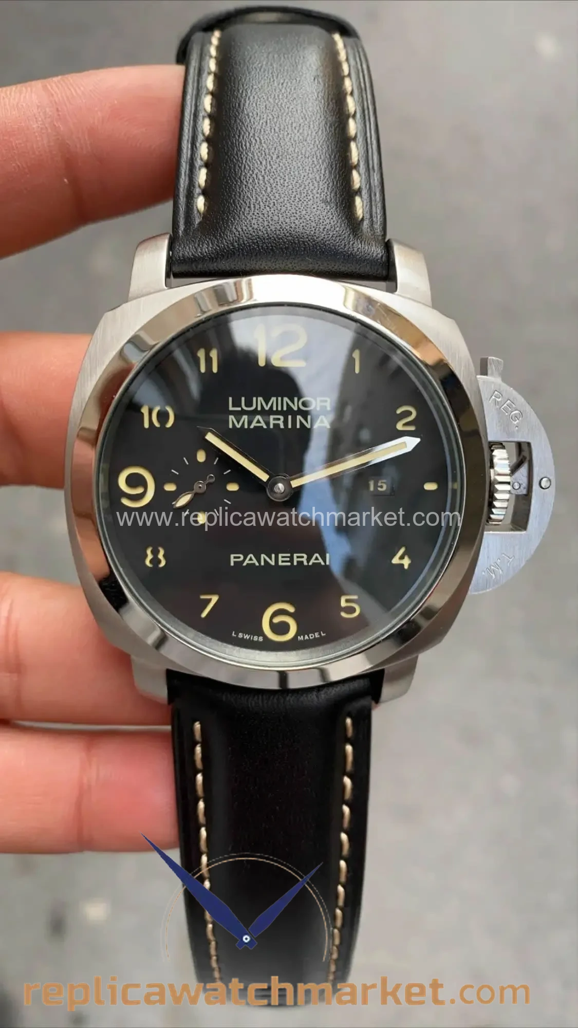 Replica Panerai Luminor Marina Quaranta PAM01272 Steel Case Black Dial Black Leather 48 mm — product view 1