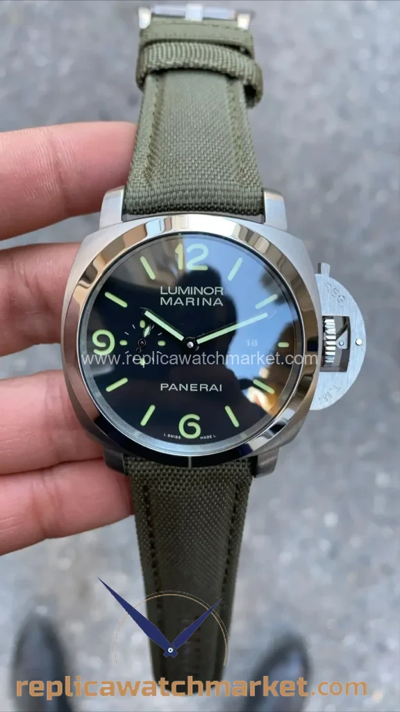 Replica Panerai Luminor Marina Verde Smeraldo PAM1356 Steel Case Black Dial Green Strap — product view 1