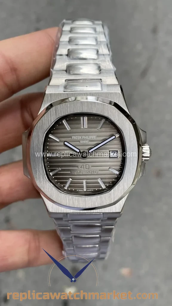 Replica Patek Philippe Nautilus 40th Year Anniversary 5711 — Steel Case Grey Dial 40 mm — product view 1
