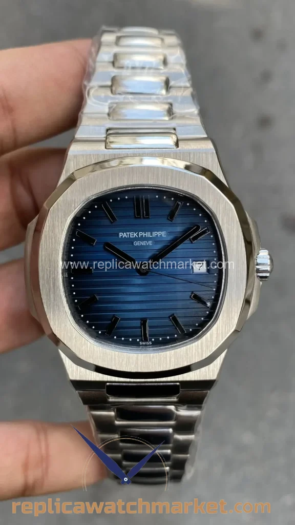 Replica Patek Philippe Nautilus 40th Year Anniversary 5711 — Steel Case Blue Dial Dark Numbered 40 mm — product view 1