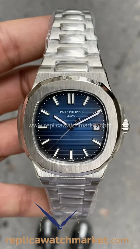 Replica Patek Philippe Nautilus 5711 — Steel Case Blue Dial 40 mm — product view 1