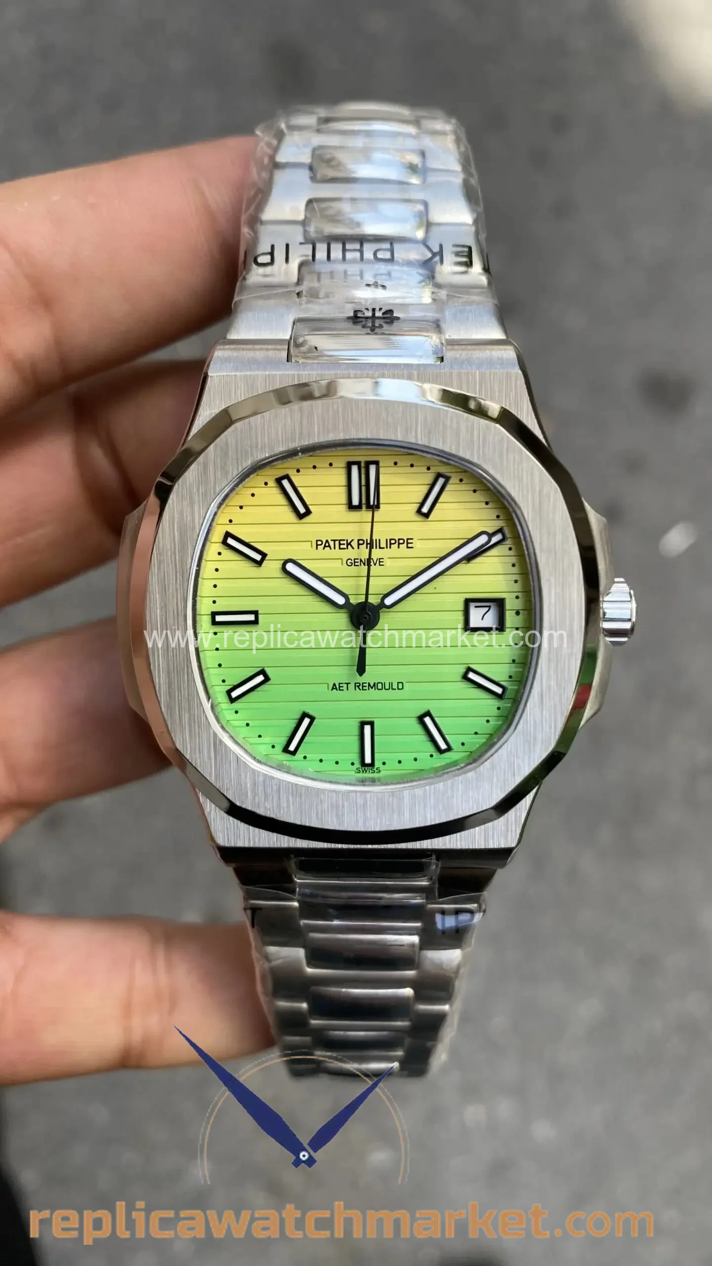 Replica Patek Philippe Nautilus Hawaii Sunset Aet Remould 5711 — 40 mm — product view 1