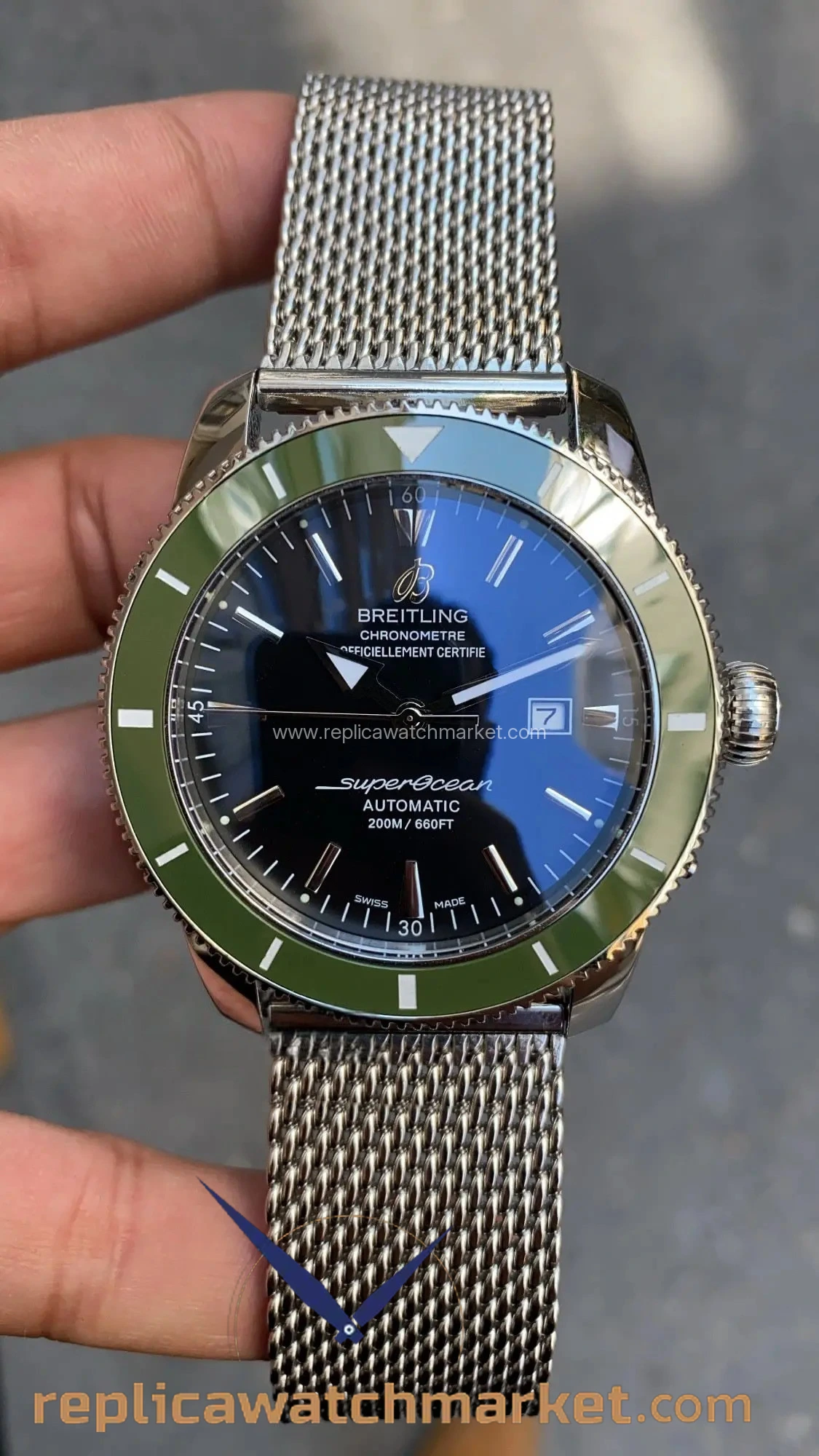 Replica Breitling Superocean Heritage B20 Automatic — Green Dial 44 mm — product view 1