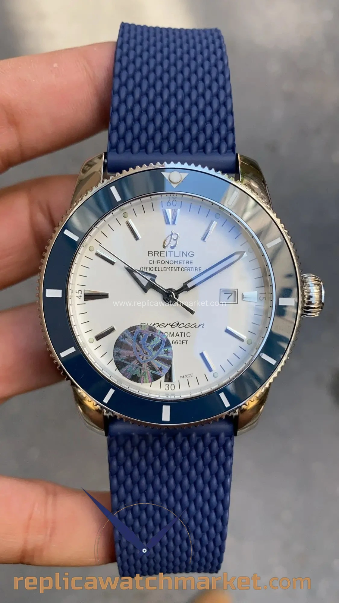 Replica Breitling Superocean Heritage B20 Automatic — White Dial Blue Ceramic Rubber Band — product view 1