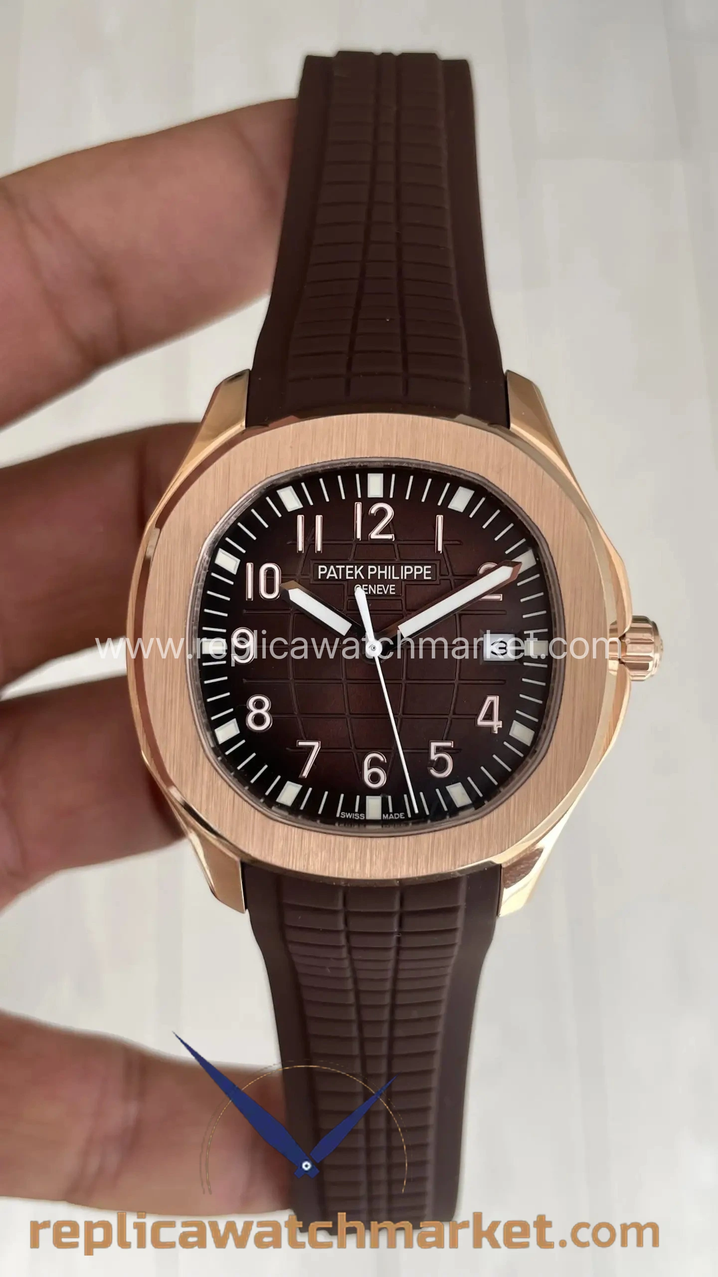 Replica Patek Philippe Aquanaut 5167R — Rose Gold Case Brown Dial Brown Rubber Strap 42 mm — product view 1