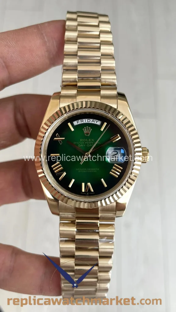Replica Rolex Day-Date 228238 — Ombre Green Dial Gold Case 40 mm — product view 1