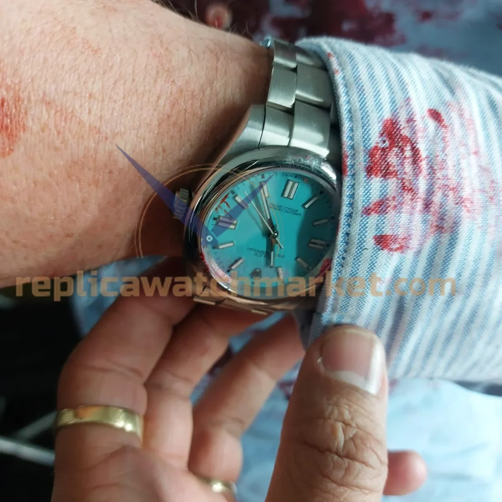 Real-world wristwatch usage in a professional production environment